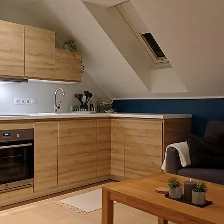 Round View Apartment *