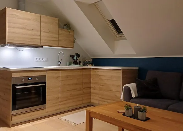 Round View Apartment *